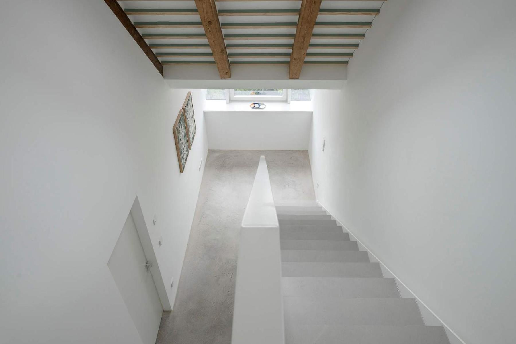Quiet Meets Elegance In Munichs Center